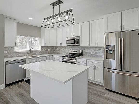 3rd image of 22240 W Orchard Ln