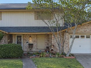 204 Trinity Dr, Portland, TX 78374