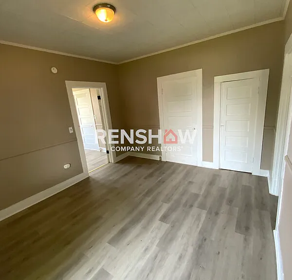 109 Church St S #B — Photo 5