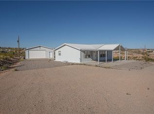 30305 N Basin Rd, Meadview, AZ 86444