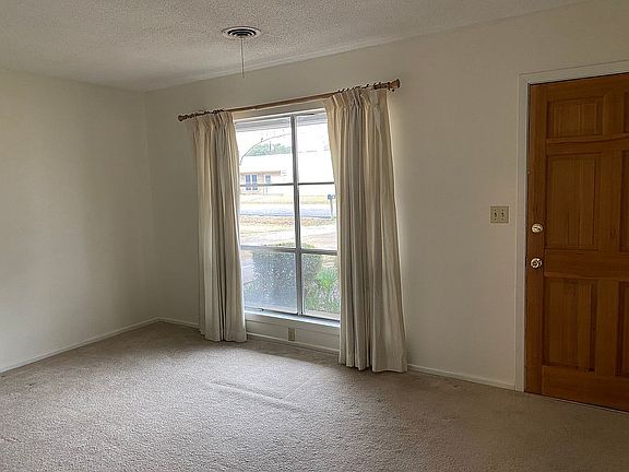 2nd image of 500 Sherwood Dr