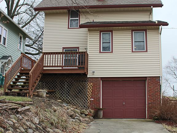 4th image of 704 College Ave