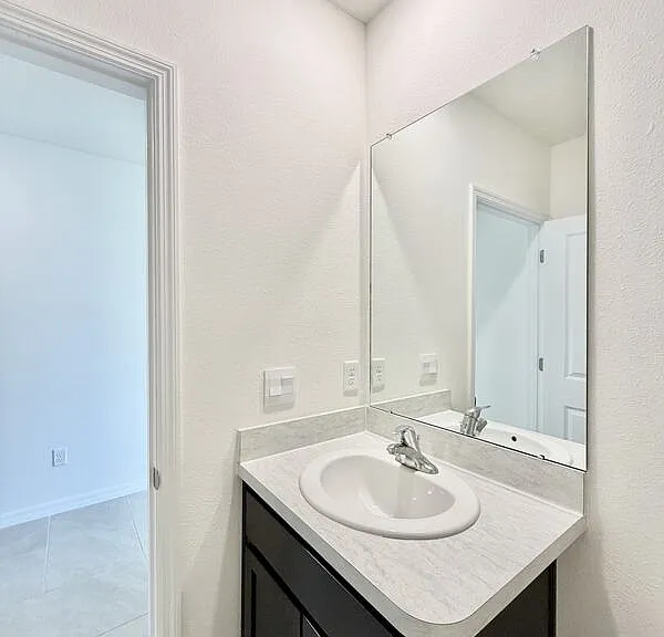 5699 Chorleywood Ln — Photo 45