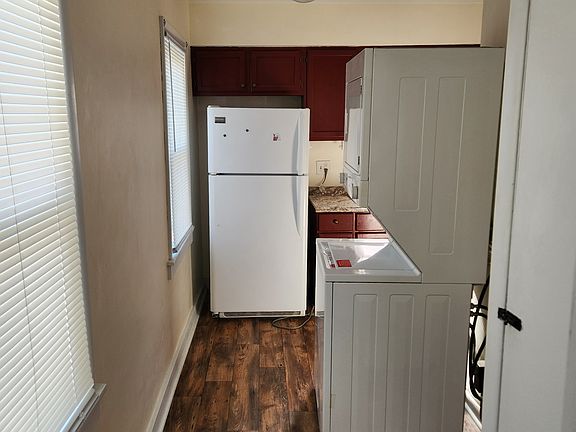 5th image of 24 W Canal St Unit 2