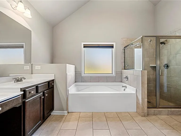 540 Brookside Ln — Photo 21