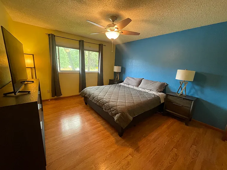 530 Fredricks Dr — Photo 8
