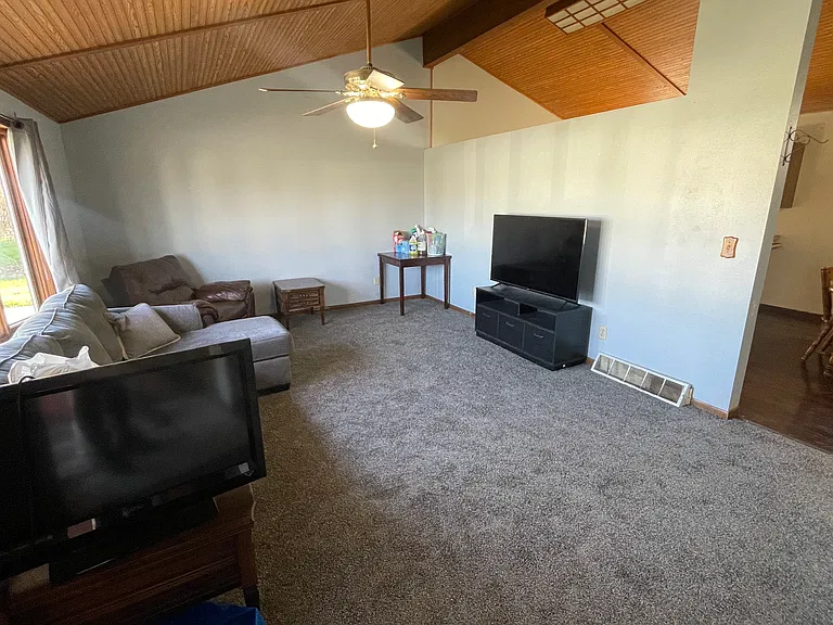 17514 Calhoun St — Photo 6