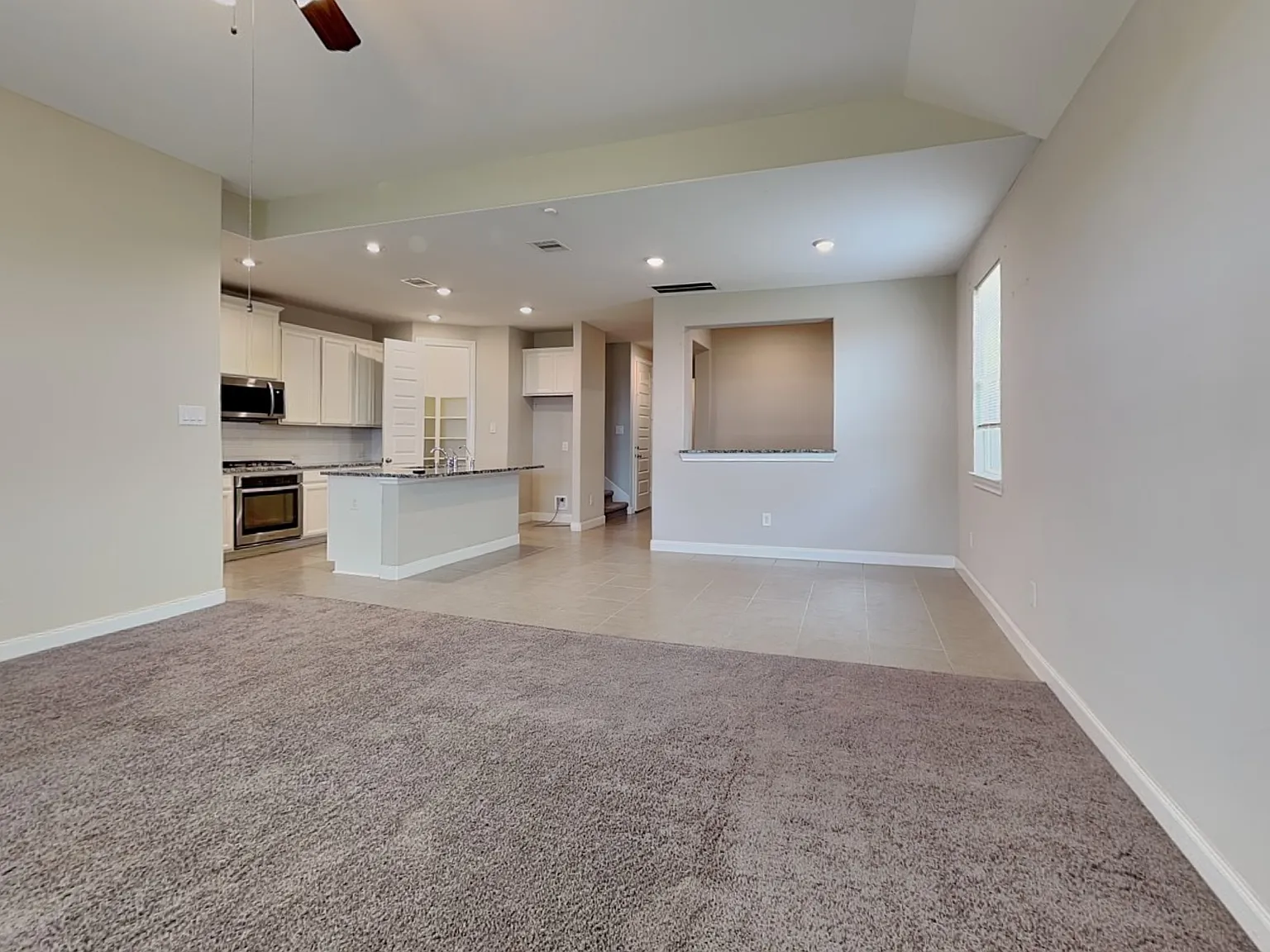5 bed, 3.0 bath, 2493 sqft, $2,725 — Photo 4