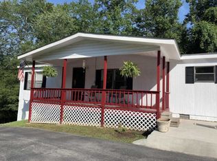 110 A J Robbins Ln, Clinton, TN 37716