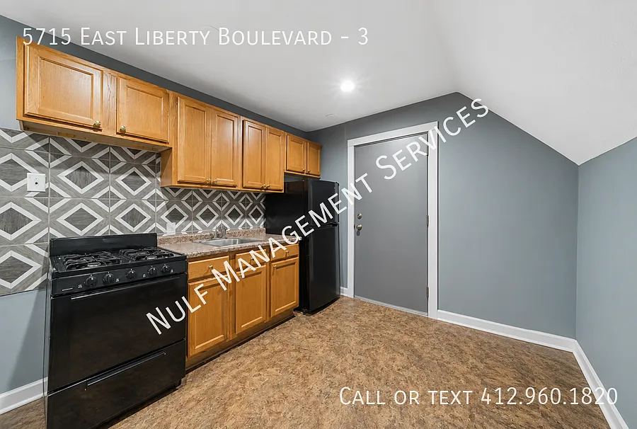 1 bed, 1 bath in East Liberty — Photo 2