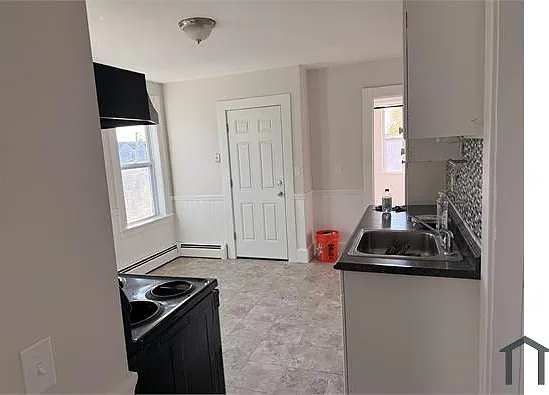 4 Berry St #3 — Photo 2