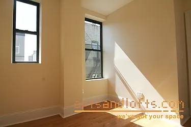 Rented by aptsandlofts.com