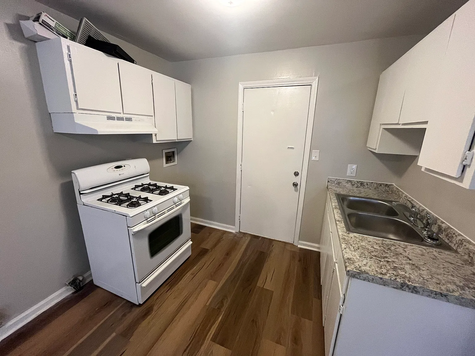 2 bed, 694 sqft, $675 — Photo 4