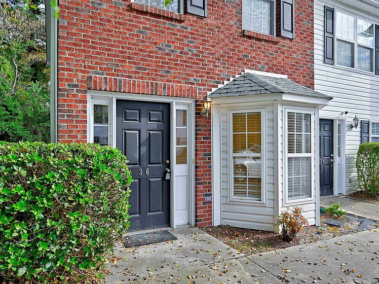 36 Magnolia Glen Ln — Photo 4