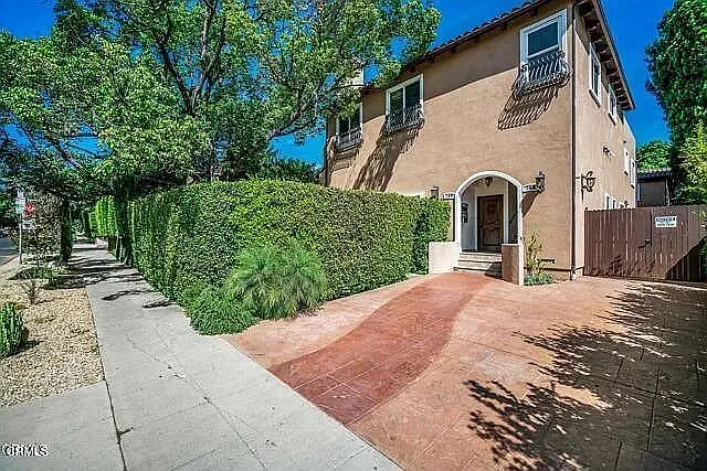 748 N La Jolla Ave — Photo 23