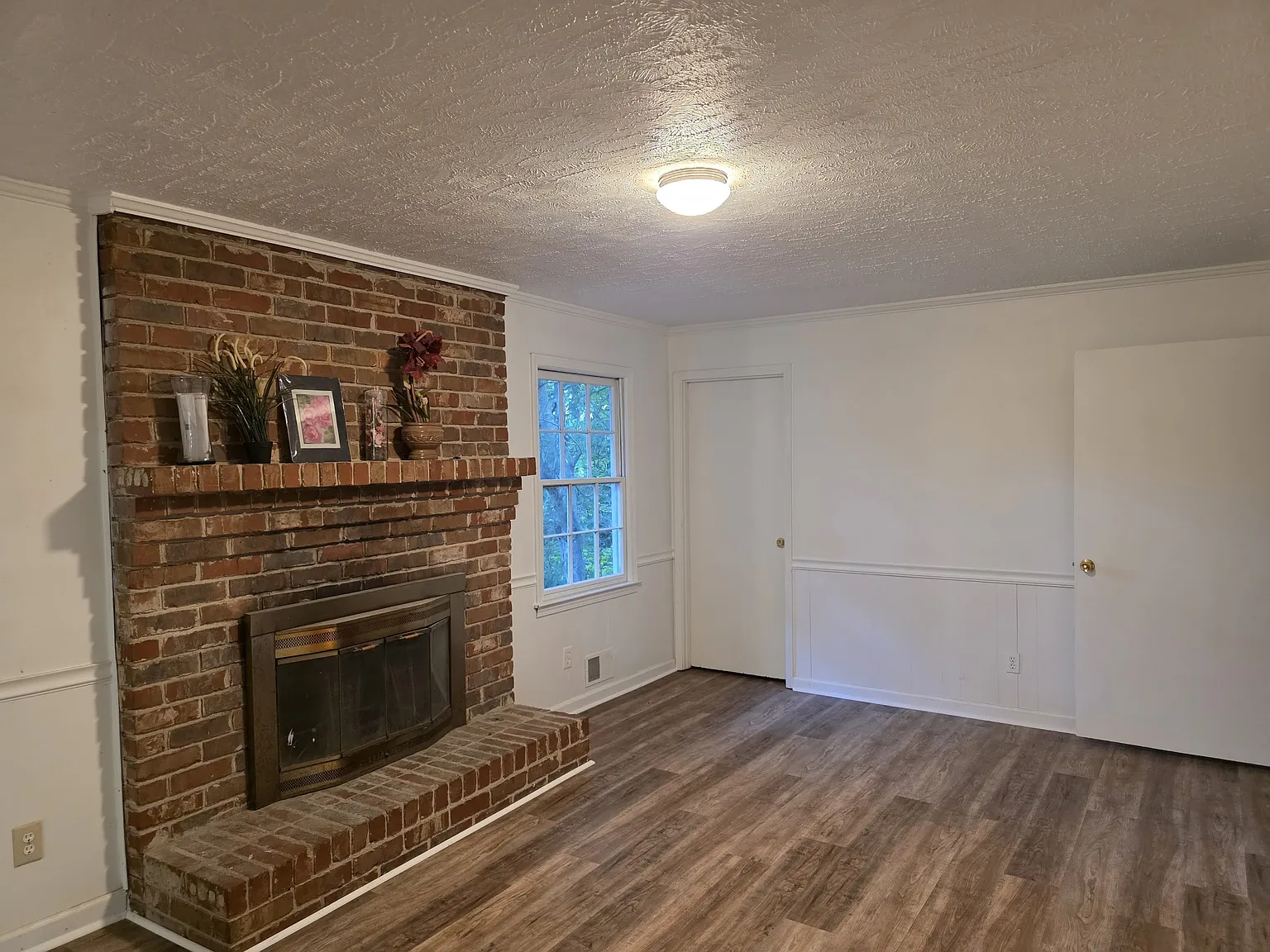 3 bed, 1800 sqft, $1,790 — Photo 3