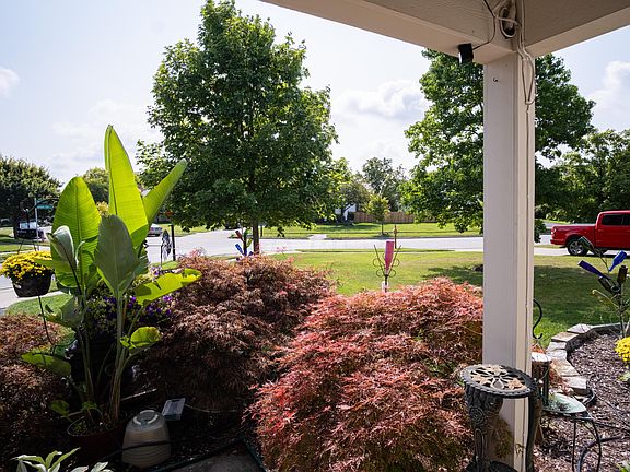 4th image of 2985 Golden Oak Dr