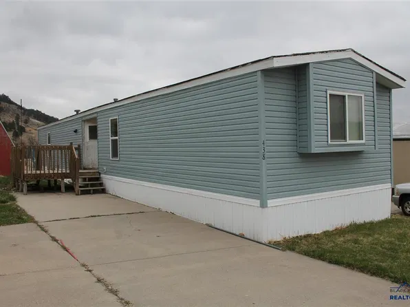 438 Danielle Ct, Sturgis, SD 57785