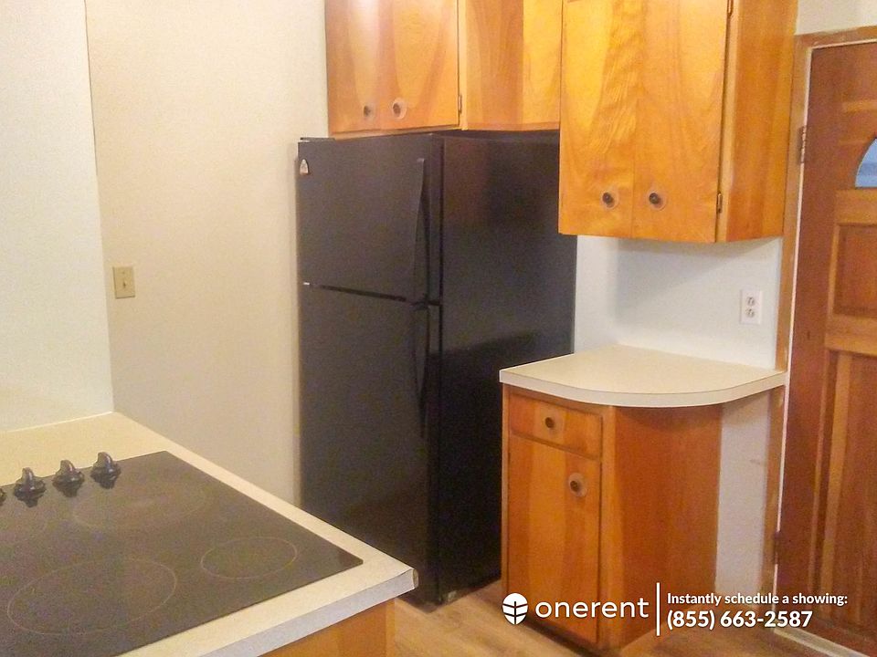 1st image of 21305 6th Ave S APT A