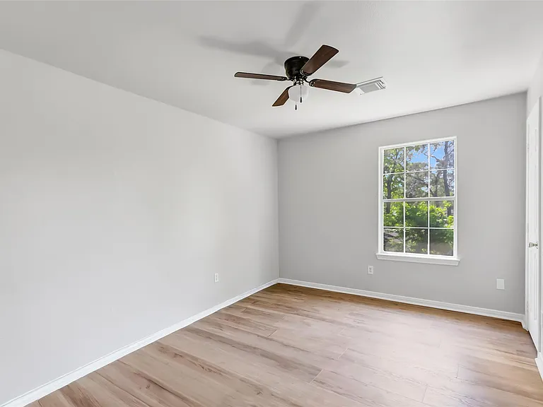 10445 Wicklowe St #1 — Photo 39