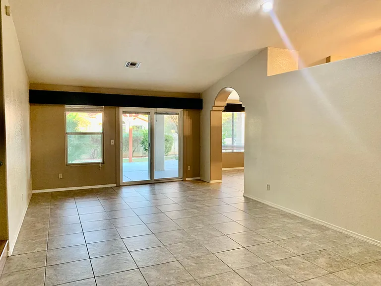 7320 E Knollwood Dr — Photo 5