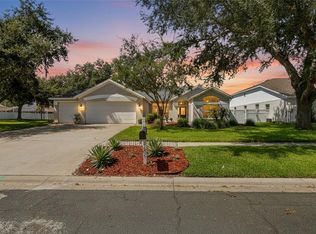 4607 Gentrice Dr, Valrico, FL 33596