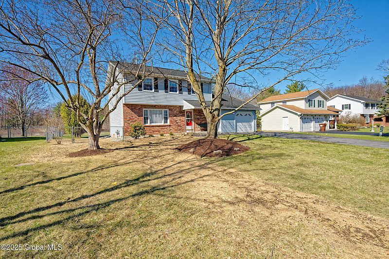 3rd image of 87 Dorchester Avenue