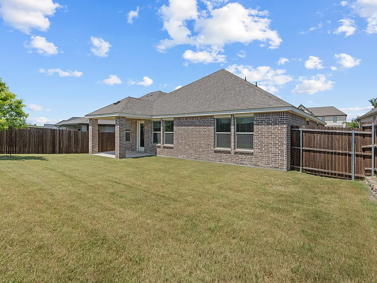 207 Mizuna Dr — Photo 2