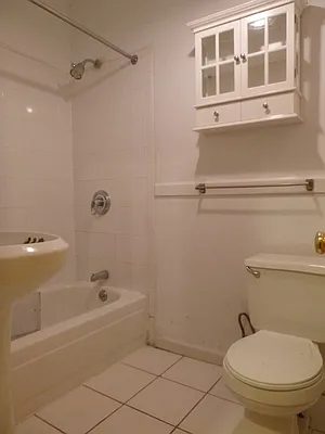 Rented by Bohemia Realty Group | media 21