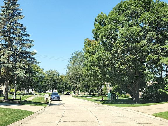 5th image of 41708 Onaway Dr