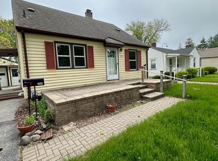 304 Thompson St, Essexville, MI 48732