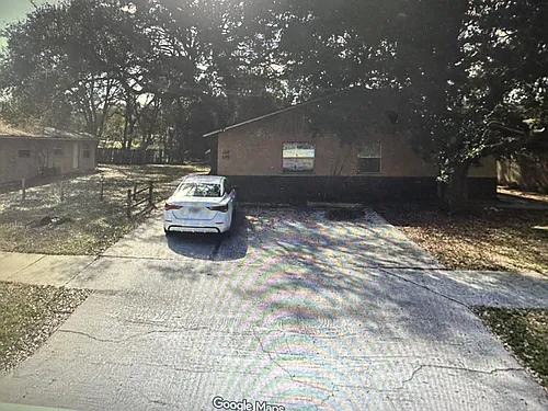 825 Lyndhurst St Photo 1