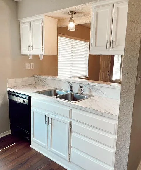 13820 E 29th Pl — Photo 7