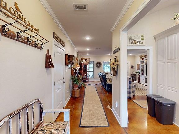 4th image of 1875 Pecan Creek Dr