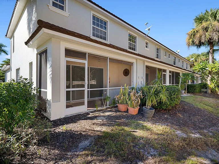 8535 Athena Ct — Photo 18