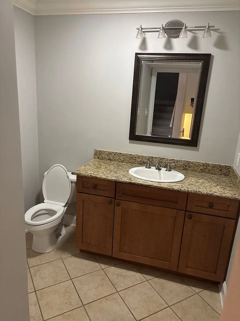 Desoto Place — Photo 2