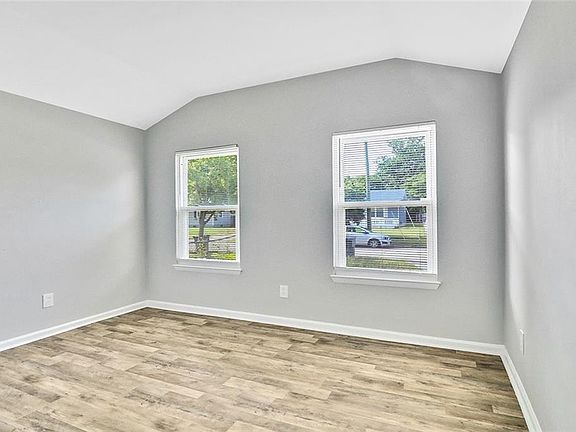 5th image of 1342 W 39th St