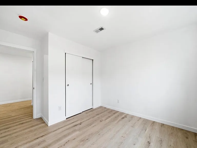 1019 S 6th Ave #120 — Photo 10