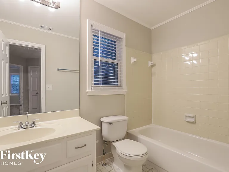3585 Chastain Ct — Photo 13