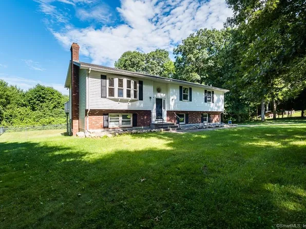 26 Cranberry Drive, Montville, CT 06382