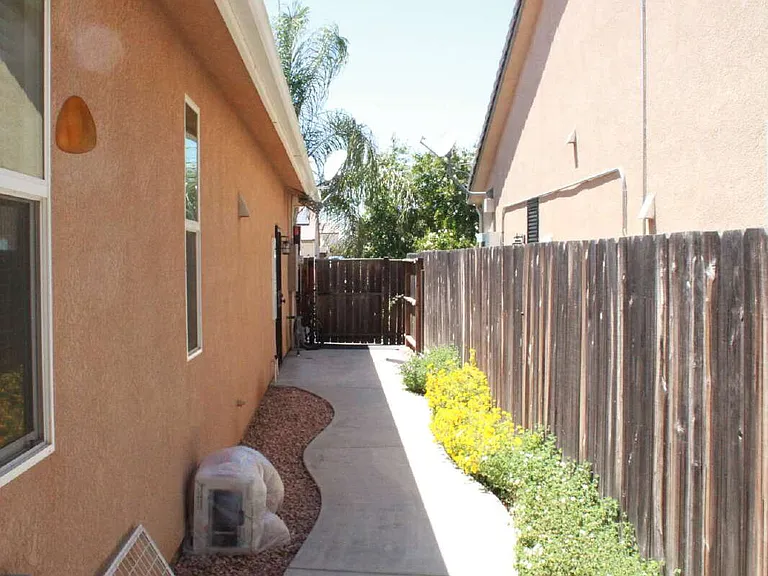 3599 Corazon Ave — Photo 39