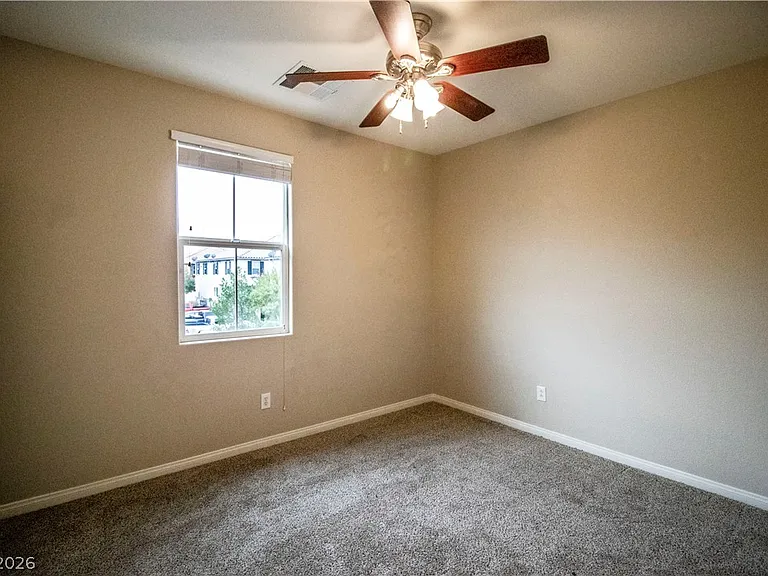 9124 Alpine Grove Ave #101 — Photo 11
