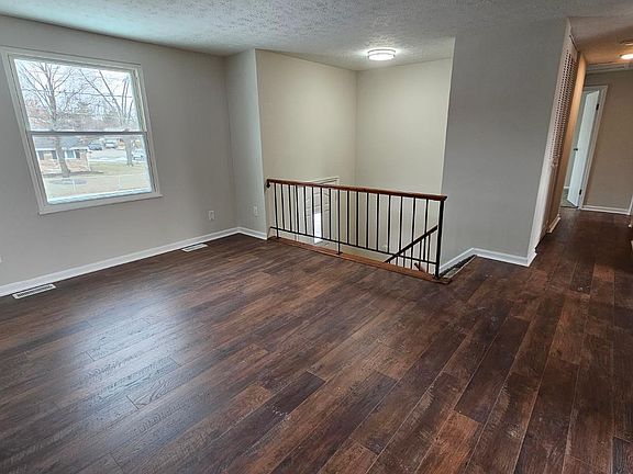 5th image of 2845 Wilson Ave
