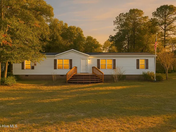 685 Beachwood Drive SE, Bolivia, NC 28422
