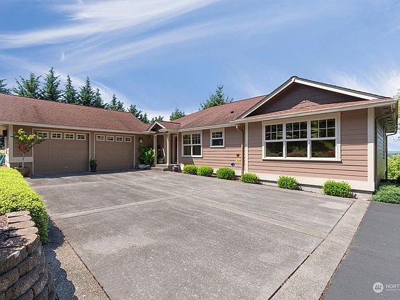 2nd image of 144 Emerald Heights Drive