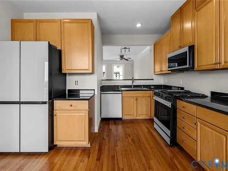 733 S Pine St — Photo 12