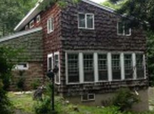 65 Lake Stockholm Ter, Stockholm, NJ 07460