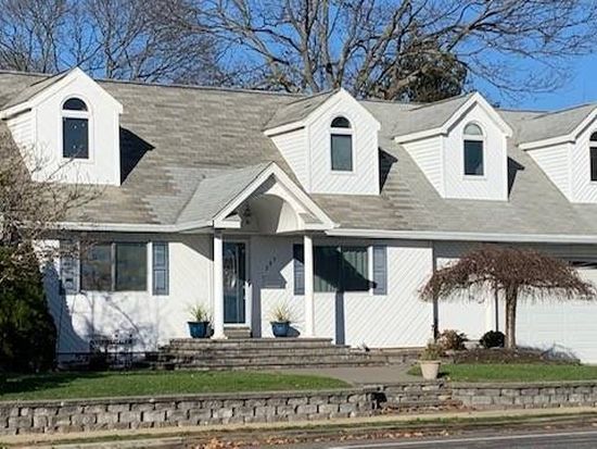 203 Grand Blvd Deer Park Ny 11729 Mls 3274111 Zillow