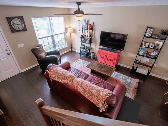 4th image of 5522 Sentinel Falls St #4