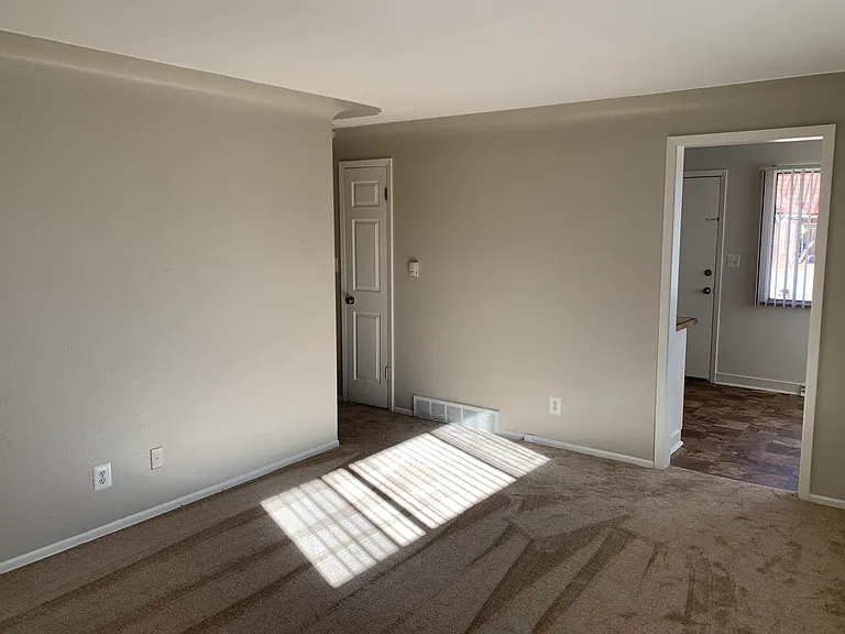 348 S Decatur St — Photo 6
